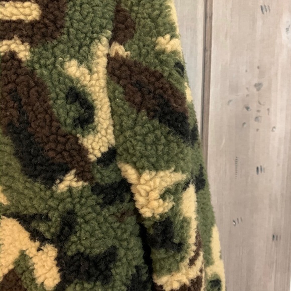 NWT Sanctuary Camo Teddy Bear Sherpa Bomber Jacket - Picture 6 of 8